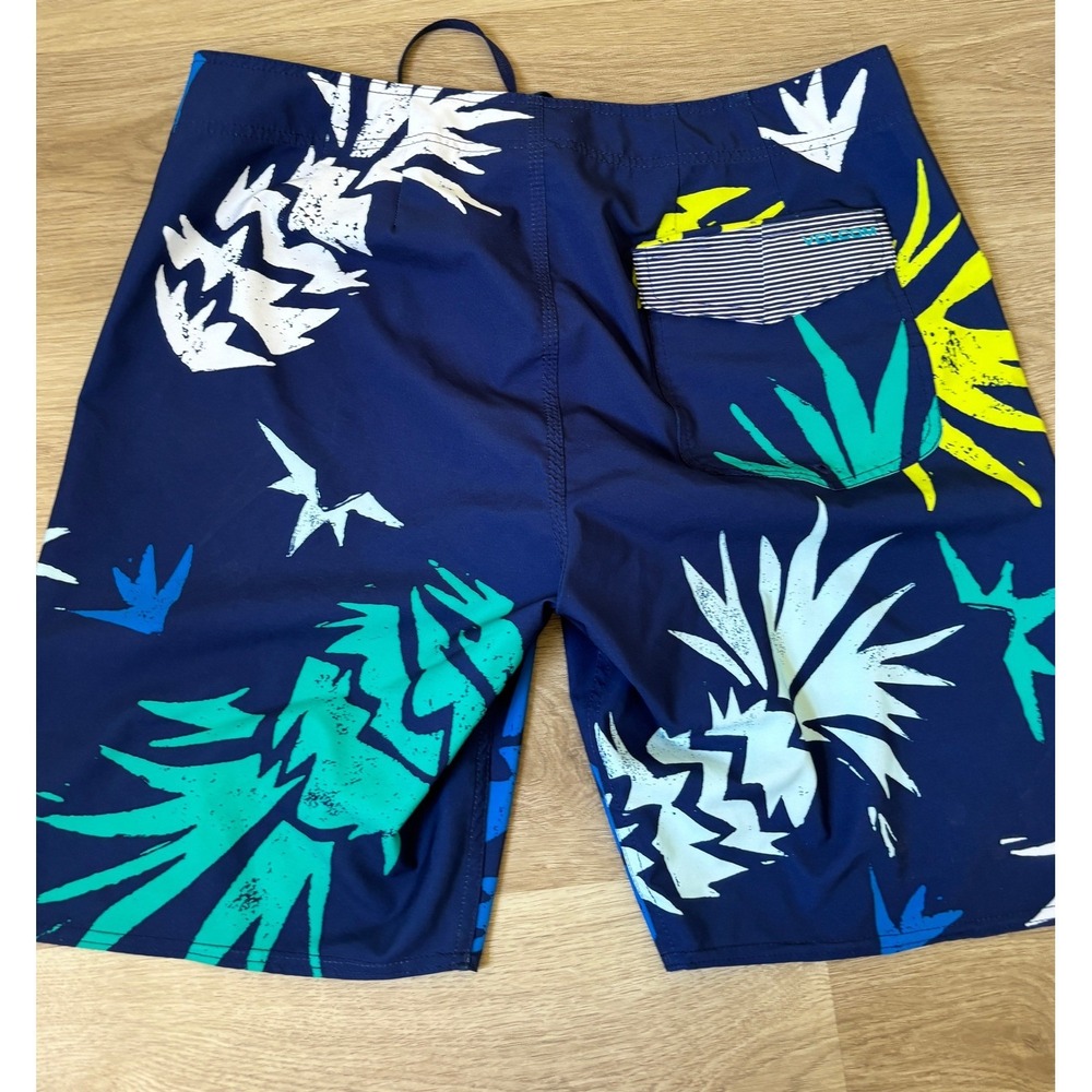 Volcom Lido Lada Boardshorts Mens 36 Blue Tropical Pineapple 4 Way Stretch Swim